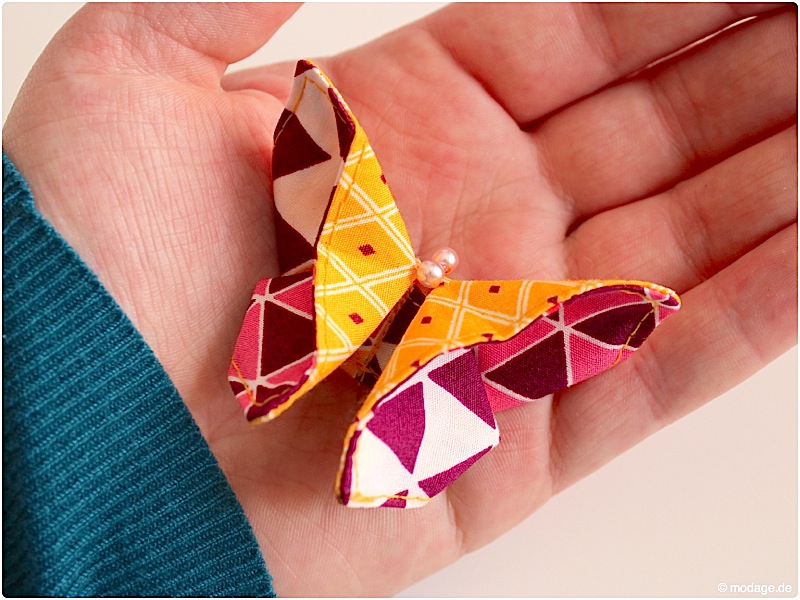 Origami Schmetterling aus Stoff Naehanleitung Stoffreste modage 12